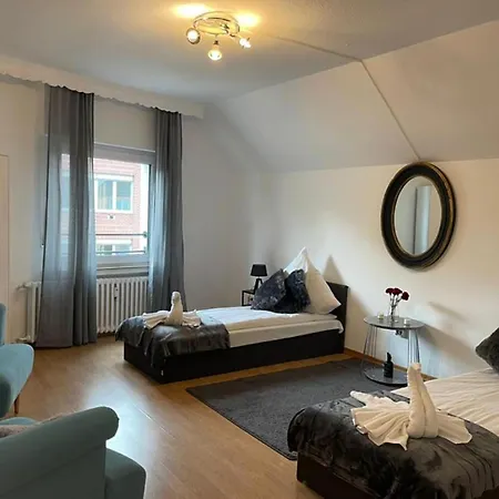 Apartment Bright And Stylish Steps Away From The Rhine Cologne