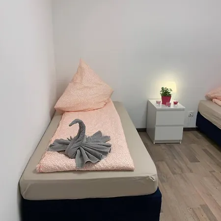 Aparment In Popular Neighborhood Apartment *