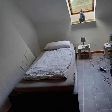 Dachgeschosswohnung In Poll Apartment Cologne