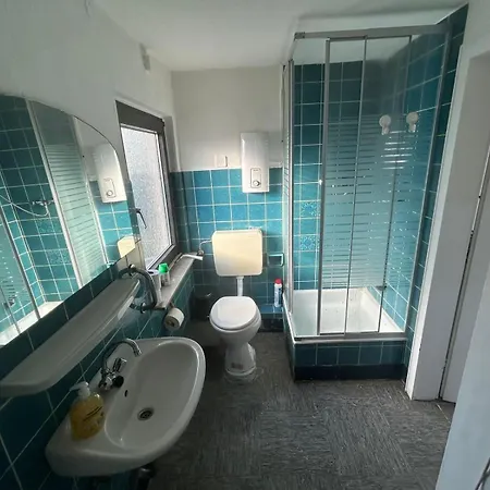 Dachgeschosswohnung In Poll Apartment Cologne