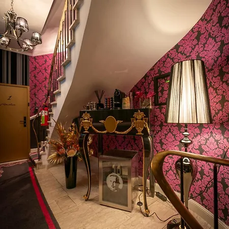 La Belle 10 Hotel