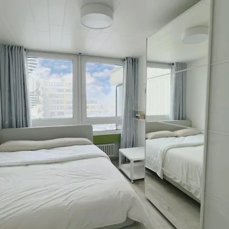 Modern Two-bedroom With Balcony In شقة