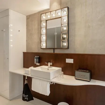 Ruby Ella Hotel Cologne