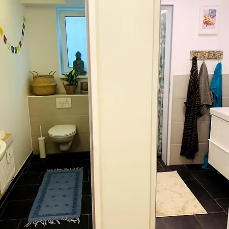 Cozy In Yoga In Trendy District Apartment Cologne