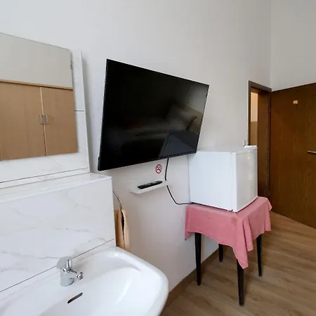 Diamonds Loft Apartment *