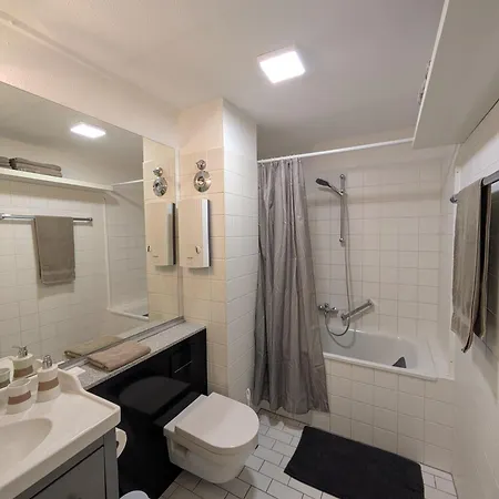 Stilvolles 2 Zi Mit 65qm Und Terrasse Cologne