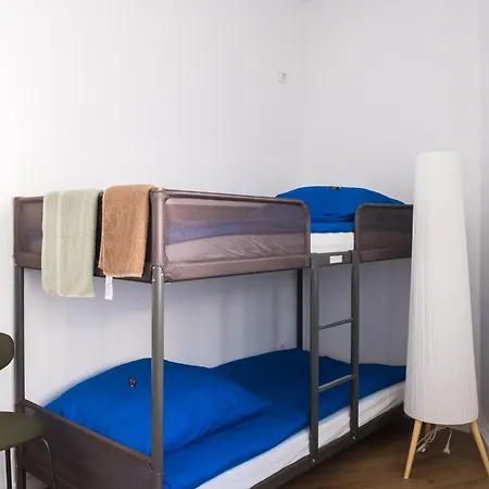Hostel Maru Living C9 *