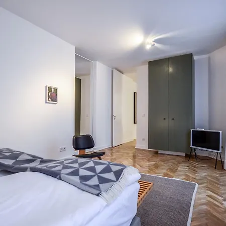 Apartment Design Am Roemerturm