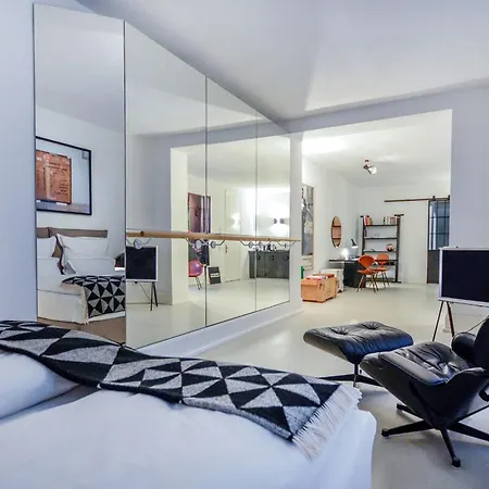 Design Am Roemerturm Apartment