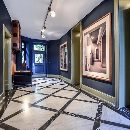 Apartment Design Am Roemerturm Cologne