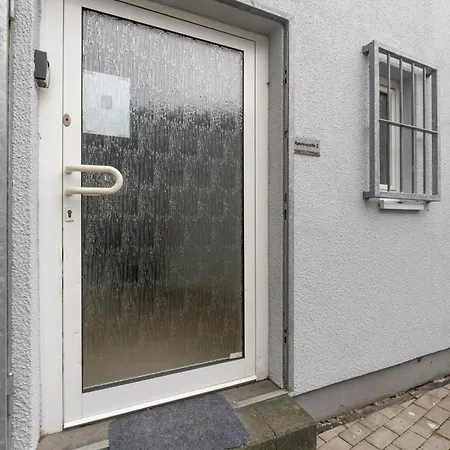 Gemuetlich Und Zentral, 3km Zum Flughafen Koeln-bonn Apartment