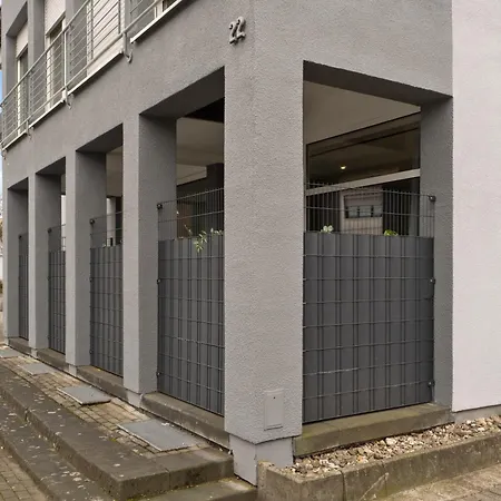 Gemuetlich Und Zentral, 3km Zum Flughafen Koeln-bonn Apartment *