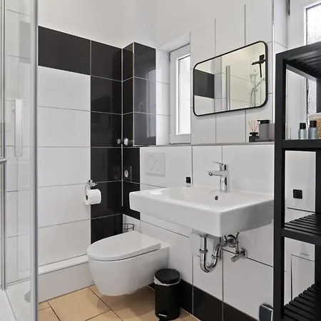Gemuetlich Und Zentral, 3km Zum Flughafen Koeln-bonn Apartment