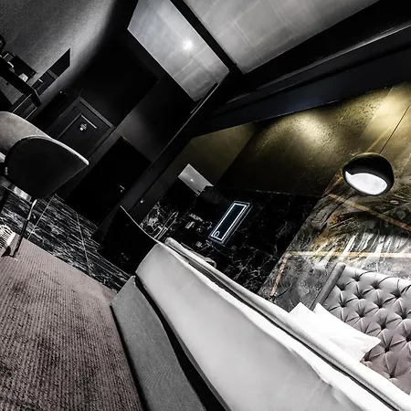 Black Hotel Cologne