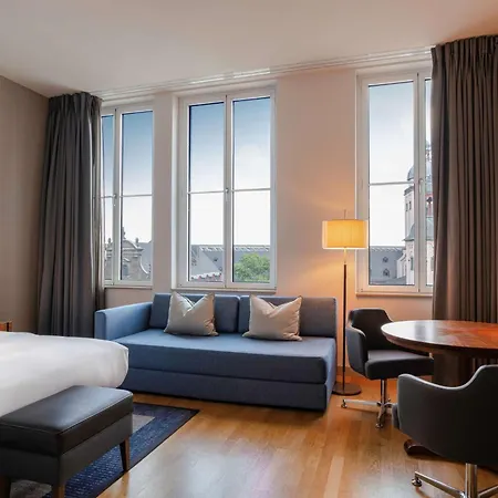 Hilton Hotel 5*