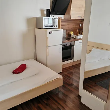 Homestay Nette Ein-zimmer-wohnung Cologne