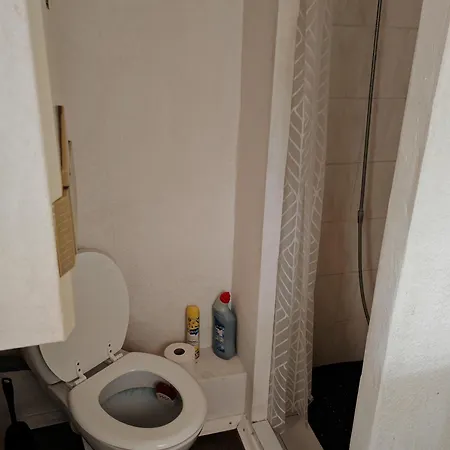 Homestay Nette Ein-zimmer-wohnung Cologne