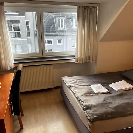 Tenova Koeln-neumarkt Hotel Cologne