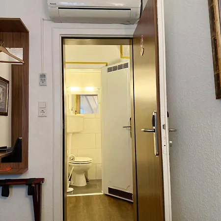 Hotel Und Restaurant Loewenbraeu Cologne
