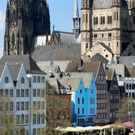 Und Restaurant Loewenbraeu Hotel