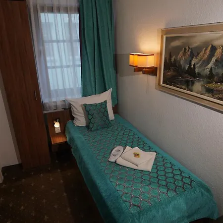 Hotel Und Restaurant Loewenbraeu