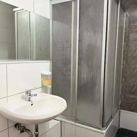 Garni Emir Guest house Cologne