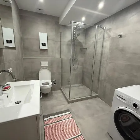 Luxury Deluxe Apartment With 3 Rooms Xl-Orchid * كولونيا