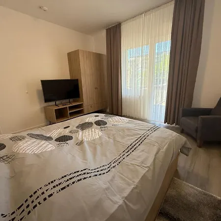 Luxury Deluxe Apartment With 3 Rooms Xl-Orchid *