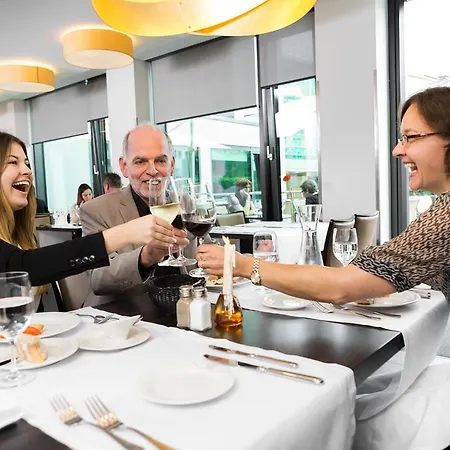 Stadthotel Am Römerturm 4*