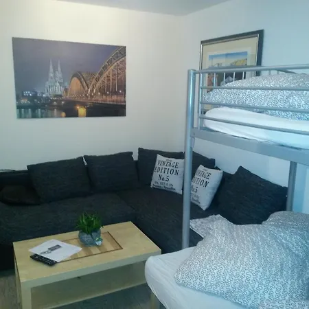 Robert's Rent A Homestay Cologne