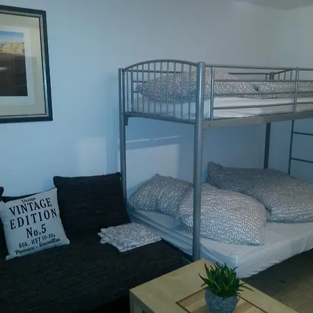 Robert's Rent A Homestay *