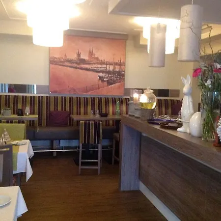 Hotel Restaurant Haus Odendahl 3*