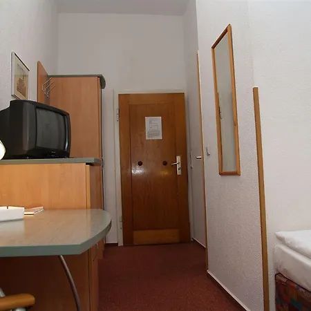Berg 2* Cologne
