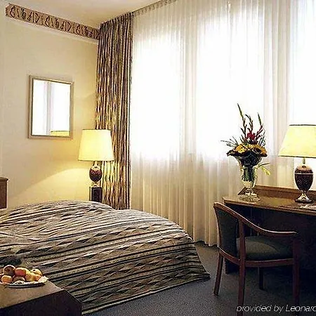 Viktoria Hotel 4*