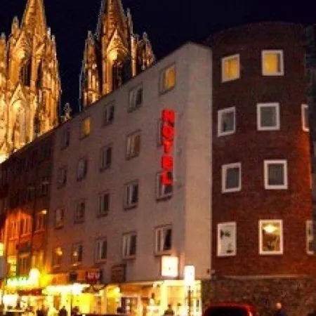 Boutique 003 Am Dom Hotel