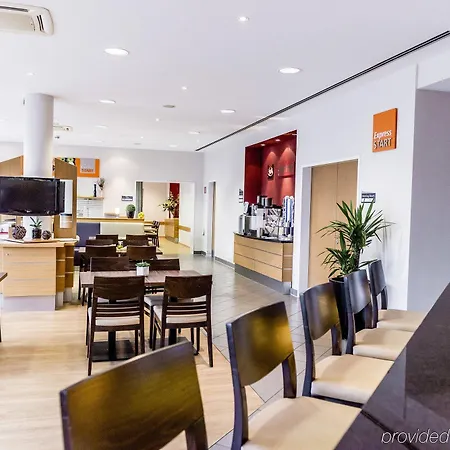 Express Muelheim By Ihg 3*