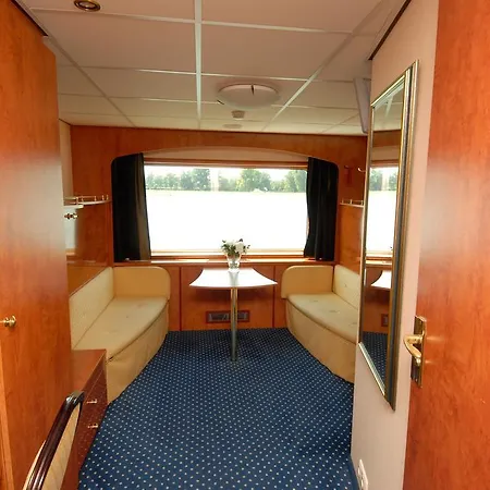 Crossgates Hotelship 3 Star Botel Cologne