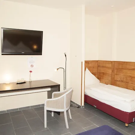 Hotel A&o Koeln Hauptbahnhof Colonia