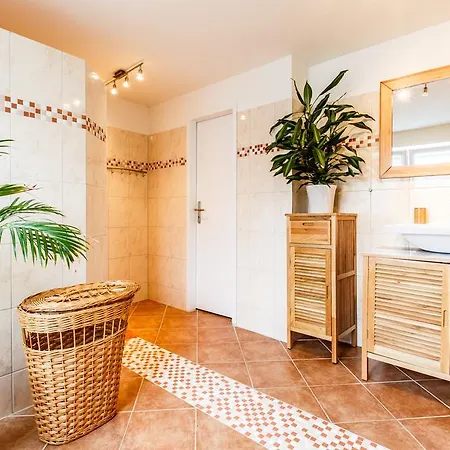 Wohnzeit-köln Ferienhaus *