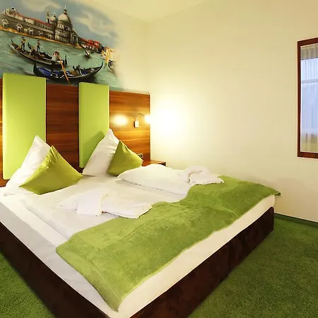 Hotel Warsteinerhof By Centro Comfort 3*