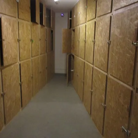 Hostel Station - For Backpackers *