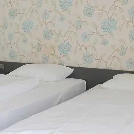 Hotel Senats 3*