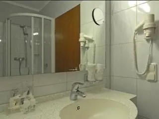 Astor & 4*