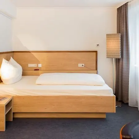 Stadthotel Am Römerturm 4* Köln