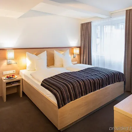 Stadthotel Am Roemerturm Hotel 4*