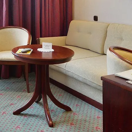 Imperial Hotel Cologne