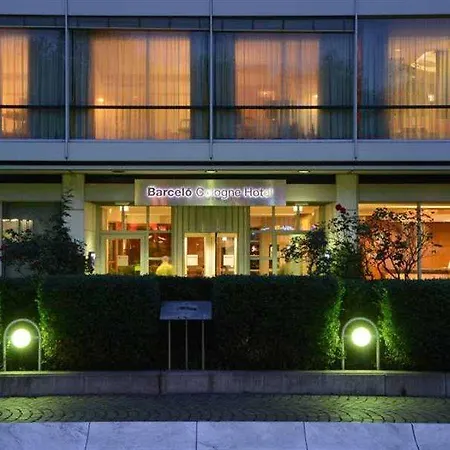 Hotell Steigenberger 4*