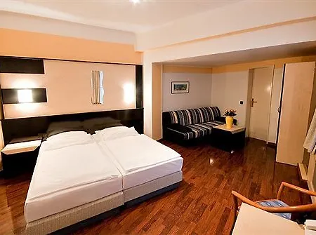 Hotel Boutique 003 Am Dom, Trademark Collection By Wyndham Colonia