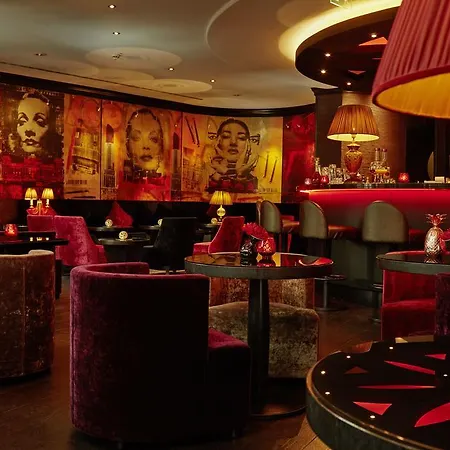 Savoy Hotel 4*