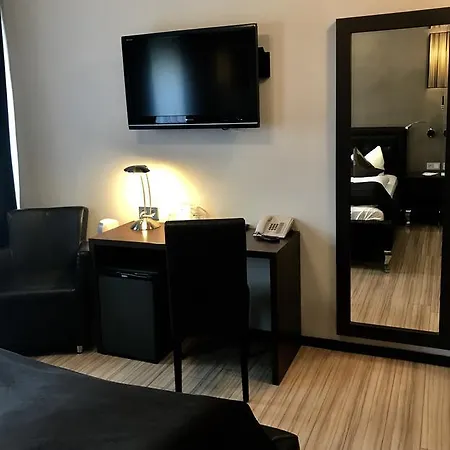 Hotel Mauritius Komfort In Der Altstadt 3*